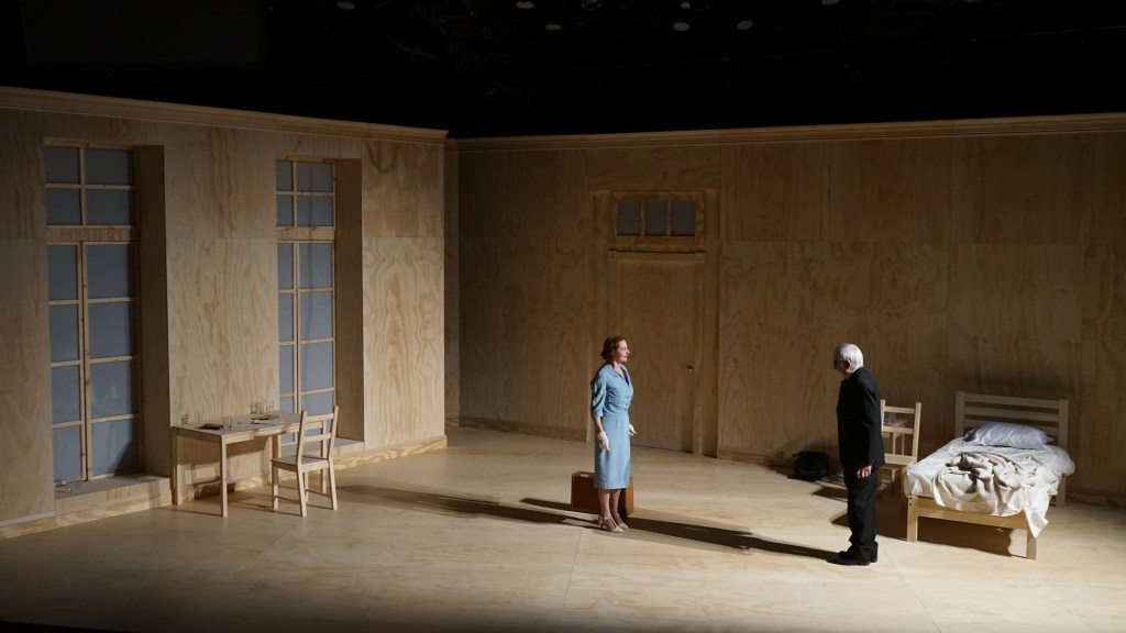 EL joven, el viejo y el mar Gala Hispanic Theatre 2015 Diseño de Escenografía Y vestuario Silvia de Marta