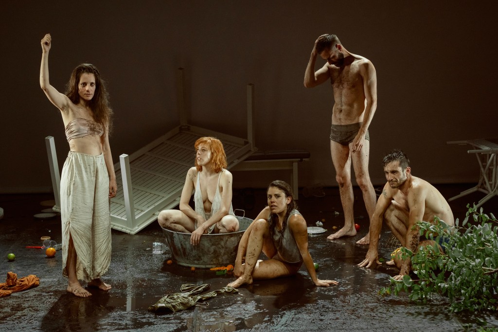 Tribu by Colectivo Fango Cuarta Pared 2019 Diseño de escenografïa