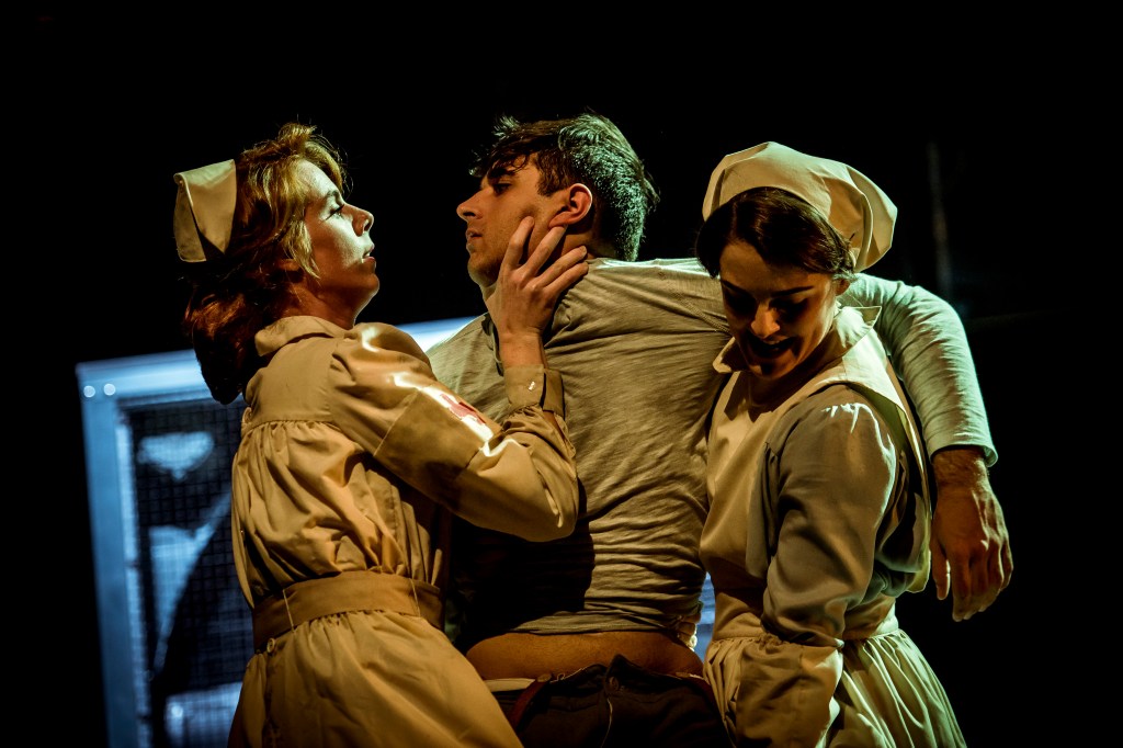 BARRO, MAPA DE LAS RUINAS DE EUROPA. ESCENOGRAFÍA Y VESTUARIO SILVIA DE MARTA-